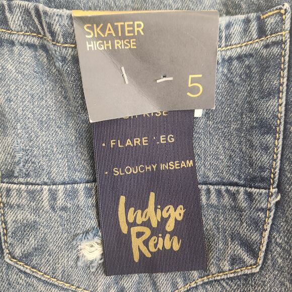 Indigo Rain Women's size‎ 5 Skater High Rise Wide Leg Distressed Jeans NWT - Picture 3 of 5